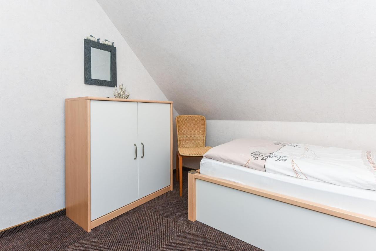 Ferienwohnungen Im Haus Am Wattenmeer 纽哈灵吉塞尔 外观 照片